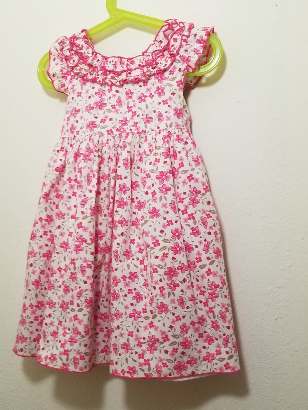 Maggie & Zoe Toddler’s 4T White and Pink Floral Summer Dress With Ruffled Neck